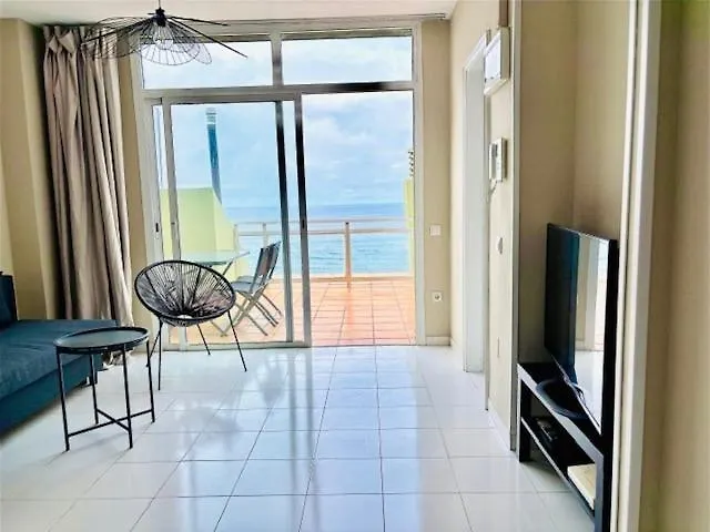 First-line Canteras Lejlighed